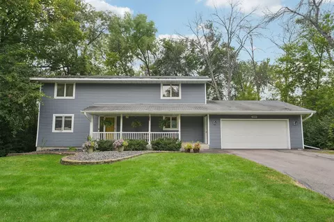 2400 Indian Rd W, Minnetonka, MN 55305