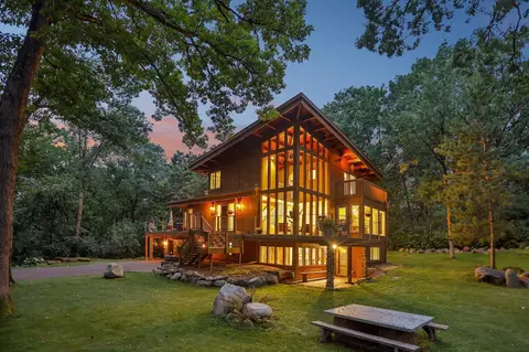 2404 Sherwood Hills Rd, Minnetonka, MN 55305