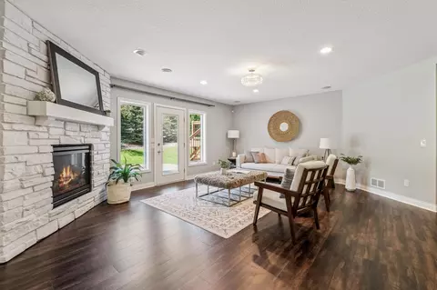 4907 Jamie Rose Ct, Eagan, MN 55122 photo 19