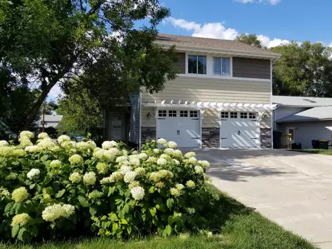 6406 45th Pl N, Crystal, MN 55428