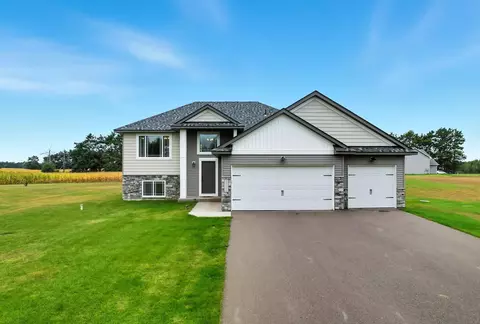 35660 Palisade Dr NE, Cambridge, MN 55008