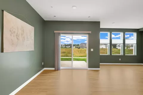 Living - 2585 Paddock Path, Shakopee, MN 55379 photo 1 of 3
