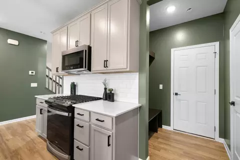 Entry Way - 2585 Paddock Path, Shakopee, MN 55379 photo 3 of 3