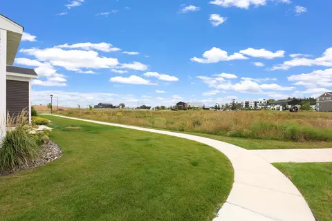 Exterior - 2585 Paddock Path, Shakopee, MN 55379 photo 2 of 3