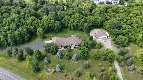 22235 Ridgeview Dr, Saint Augusta, MN 56301