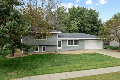 9965 208th St W, Lakeville, MN 55044