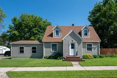 202 Silver St E, Mapleton, MN 56065