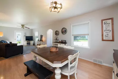Dining - 202 Silver St E, Mapleton, MN 56065 photo 2 of 2