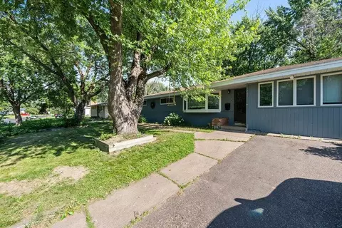 2813 Ohenry Rd, Brooklyn Center, MN 55430