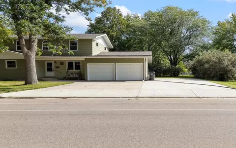 705 S 4th St, Marshall, MN 56258 photo 3
