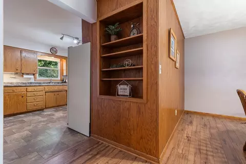 705 S 4th St, Marshall, MN 56258 photo 11