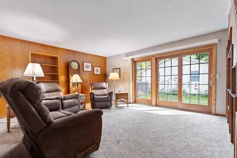 705 S 4th St, Marshall, MN 56258 photo 5