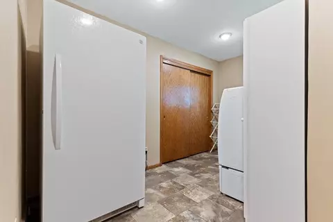 705 S 4th St, Marshall, MN 56258 photo 13