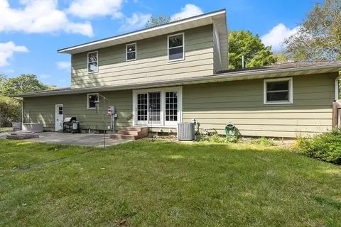 705 S 4th St, Marshall, MN 56258 photo 4