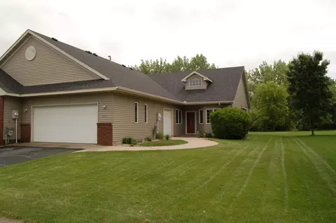 224 Goldfinch Ln, Clearwater, MN 55320