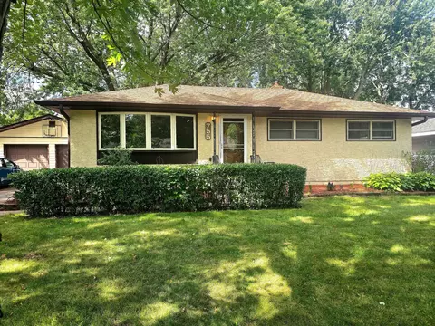 755 Meyer St N, Maplewood, MN 55119