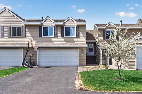 9487 Monroe St NE, Blaine, MN 55434