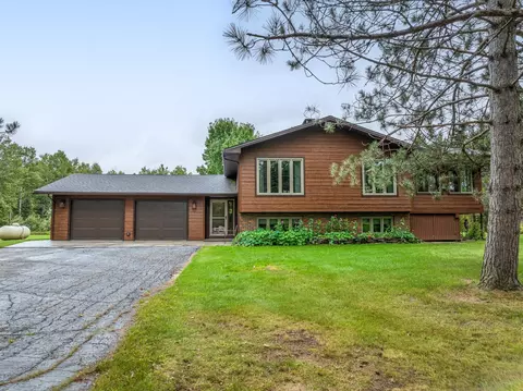 7528 Siebert Rd, Embarrass, MN 55732