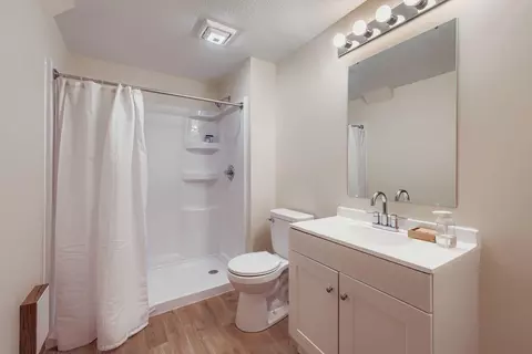 Bath - 8649 Pine Hill Rd, Bloomington, MN 55438 photo 3 of 3