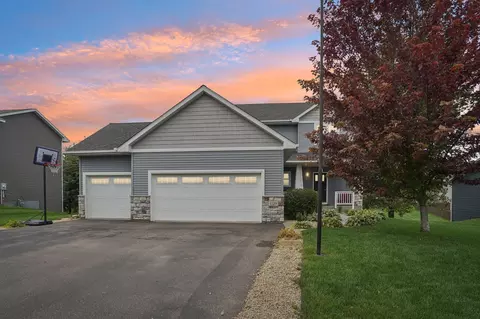 1129 Briarwood Blvd, Roberts, WI 54023