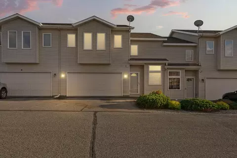 706 1st St NW, New Prague, MN 56071
