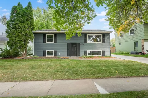 1546 5th Ave SW, Rochester, MN 55902