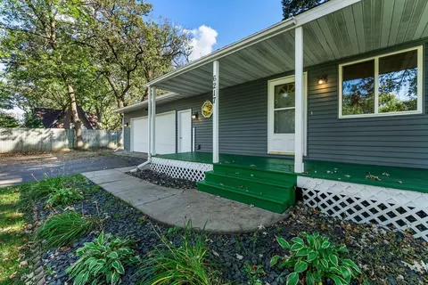 6217 Pecan St, North Branch, MN 55056