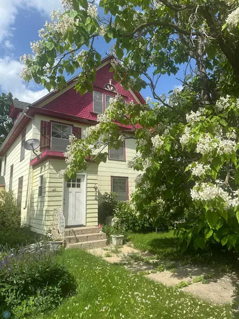 213 2nd Ave SE, Pelican Rapids, MN 56572