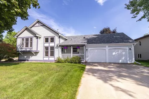 760 Dorland Rd S, Maplewood, MN 55119