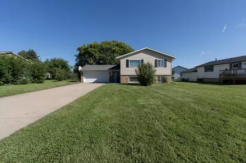 131 Circle Dr, Saint Charles, MN 55972