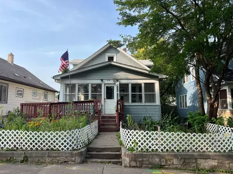 419 Rose Ave E, Saint Paul, MN 55130