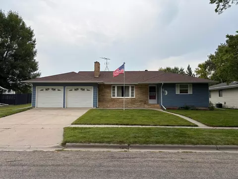 406 8th St, Hawley, MN 56549