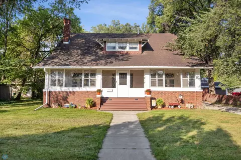 1218 Broadway N, Fargo, ND 58102