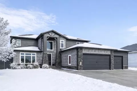 6023 Wildflower Dr S, Fargo, ND 58104