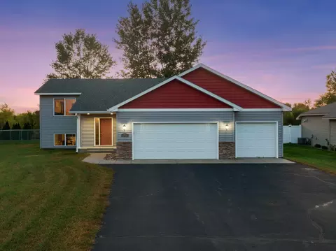 22871 Topaz St, Saint Augusta, MN 56301