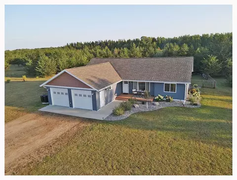 6062 Kestrel Rd NW, Bemidji, MN 56601