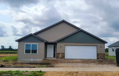 513 14th St NW, Waseca, MN 56093