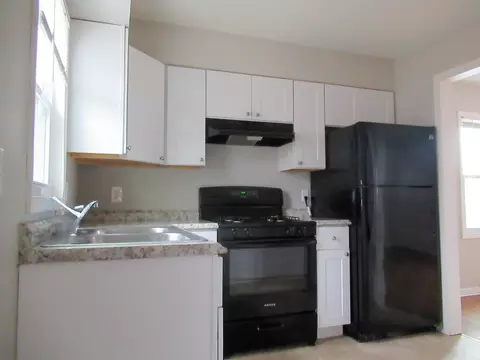 Kitchen - 8331 3rd Ave S, Bloomington, MN 55420 photo 1 of 2