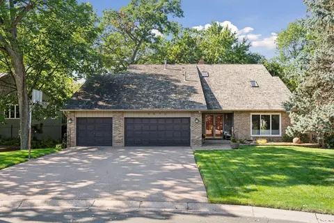 8075 Kentucky Cir, Bloomington, MN 55438