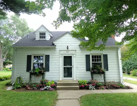 3927 Reservoir Blvd, Columbia Heights, MN 55421