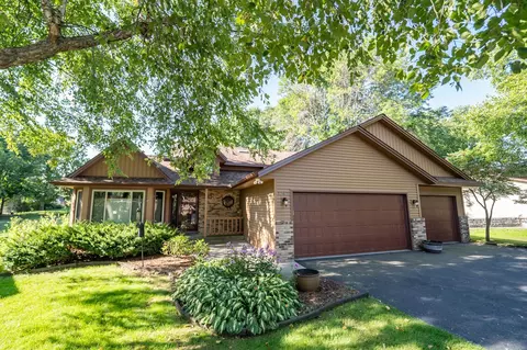 12405 52nd Ave N, Plymouth, MN 55442