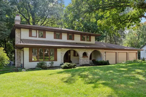 700 Windemere Curv #N, Plymouth, MN 55441
