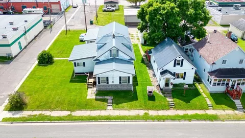 15 W 4th Ave N, Aurora, MN 55705