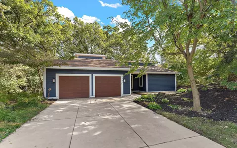 Exterior - 4540 Ridgeview Dr, Eagan, MN 55123 photo 2 of 16