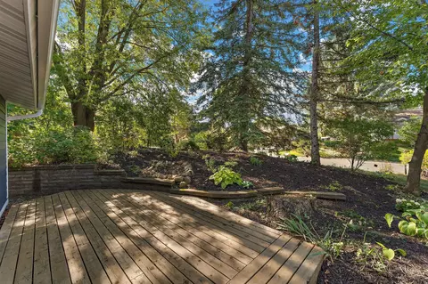 Exterior - 4540 Ridgeview Dr, Eagan, MN 55123 photo 6 of 16