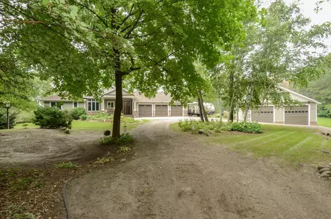 3821 181st Ave NW, Cedar, MN 55011