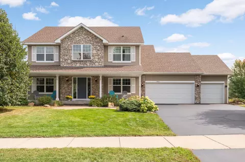 16612 Dodd Ln, Lakeville, MN 55044