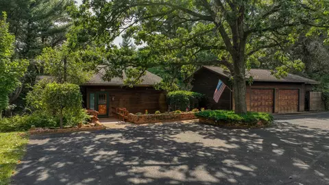 1121 E Lowes Creek Rd, Eau Claire, WI 54701