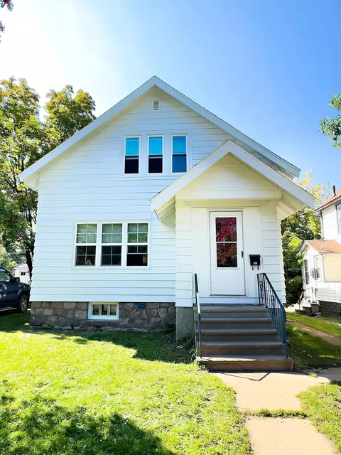 2509 3rd Ave E, Hibbing, MN 55746