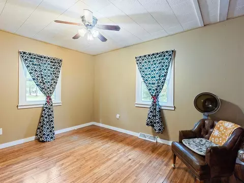 Bedroom - 9750 Wise Rd, Brainerd, MN 56401 photo 4 of 4